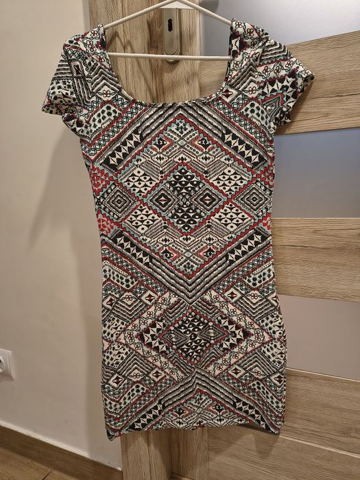 Wzorzysta sukienka mini XS/S