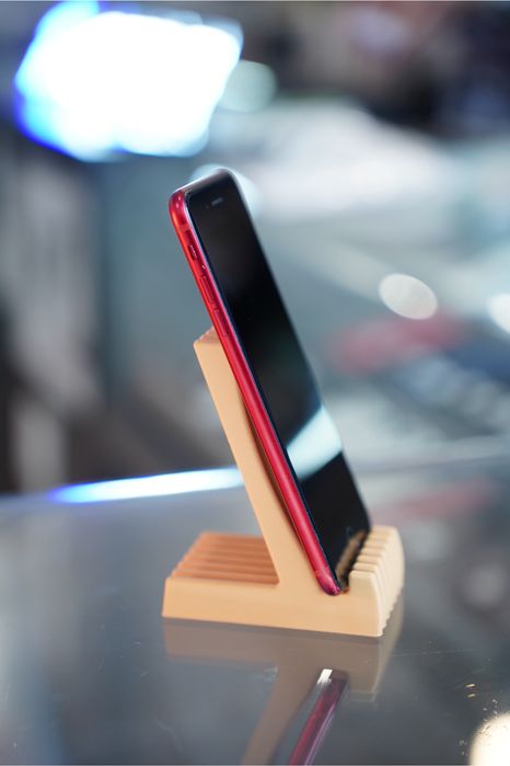 iPhone 8 Plus 64GB Red Neverlock