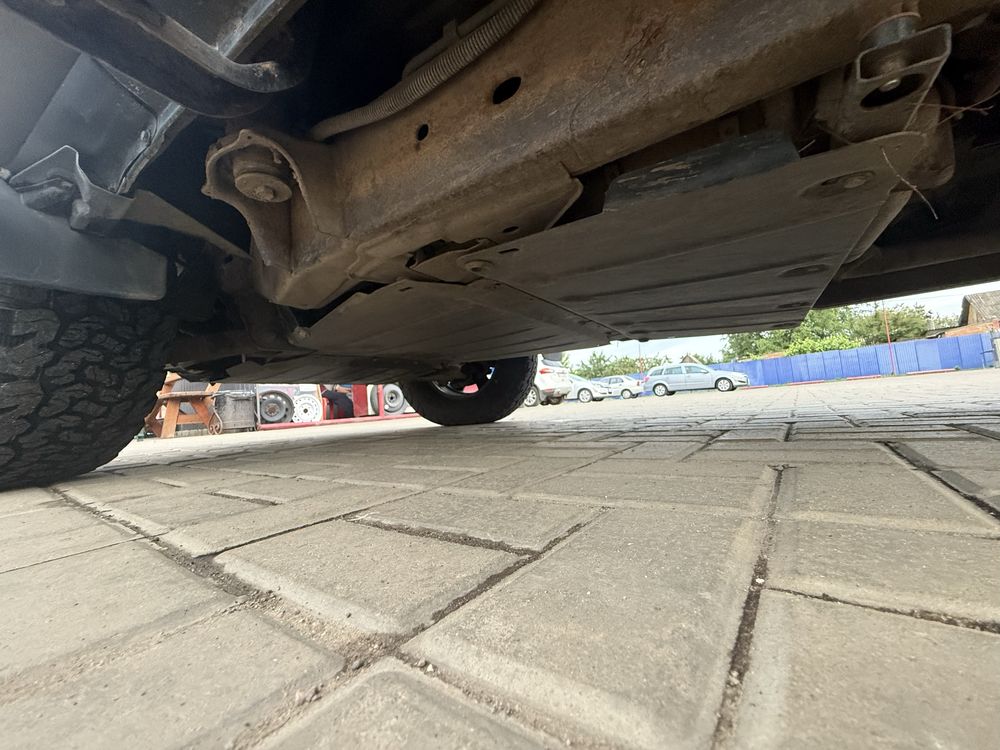 Nissan Navara D40 2.5 дизель 4x4