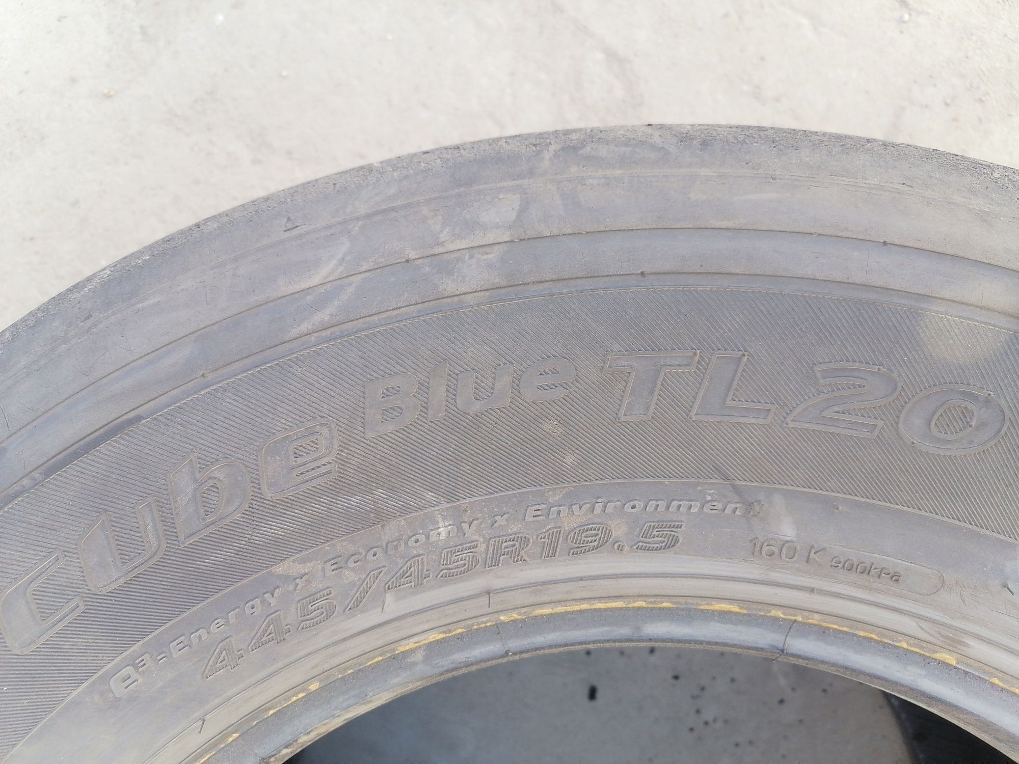 Грузовые шины бу 445/45R19,5 HANKOOK TL 20 .