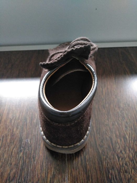 Sapato de camurça castanhos de menino -Seaside