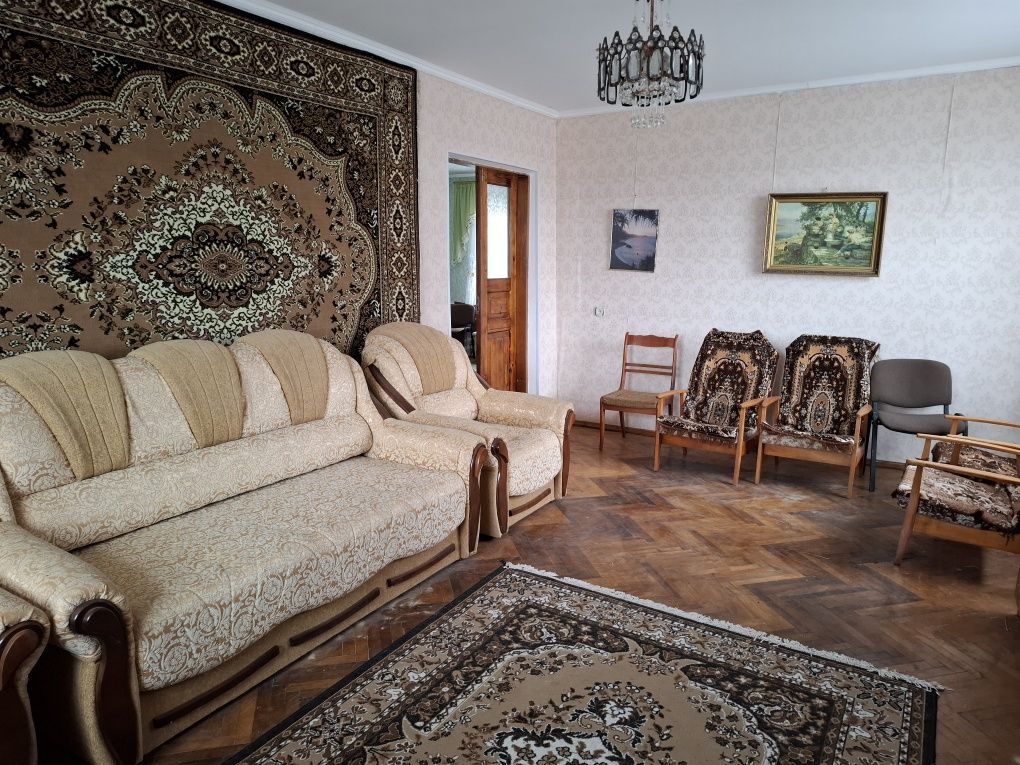 Продається будинок м. Дунаївці
