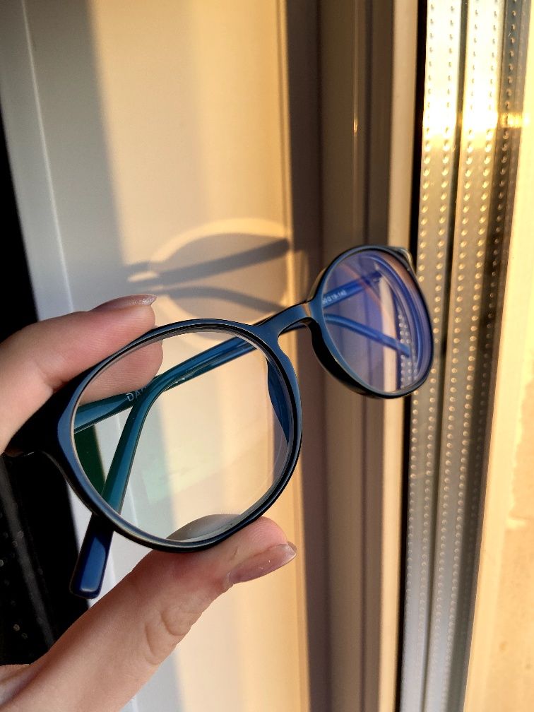 Новые фотохромные очки -3.5 диоптрии