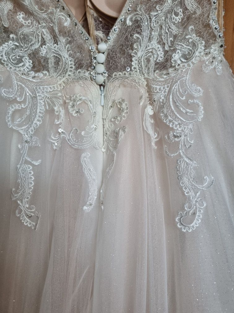 Śliczna suknia ślubna rozmiar 36