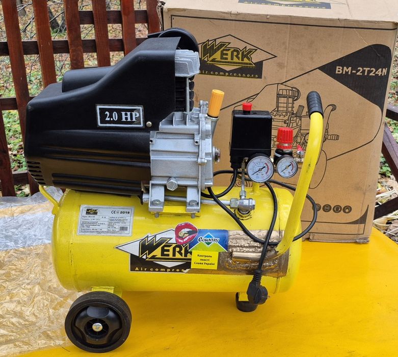 Koмпpecop Werk BM-2T24N