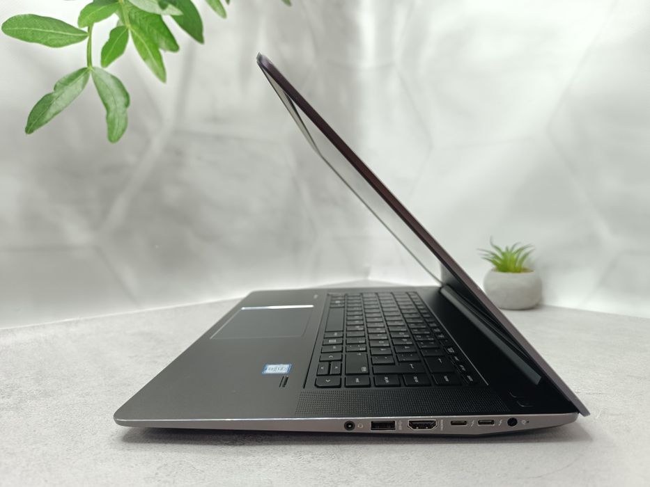Quadro M1000M 4GB/Ноутбук HP Zbook Studio G3/i7-6700HQ/32/512/15.6"IPS