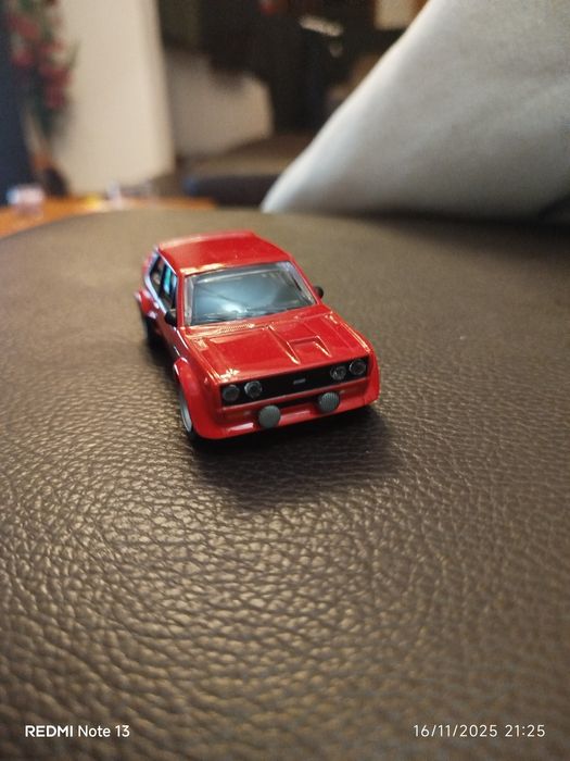 Vendo miniaturas 1/43 e 1/18