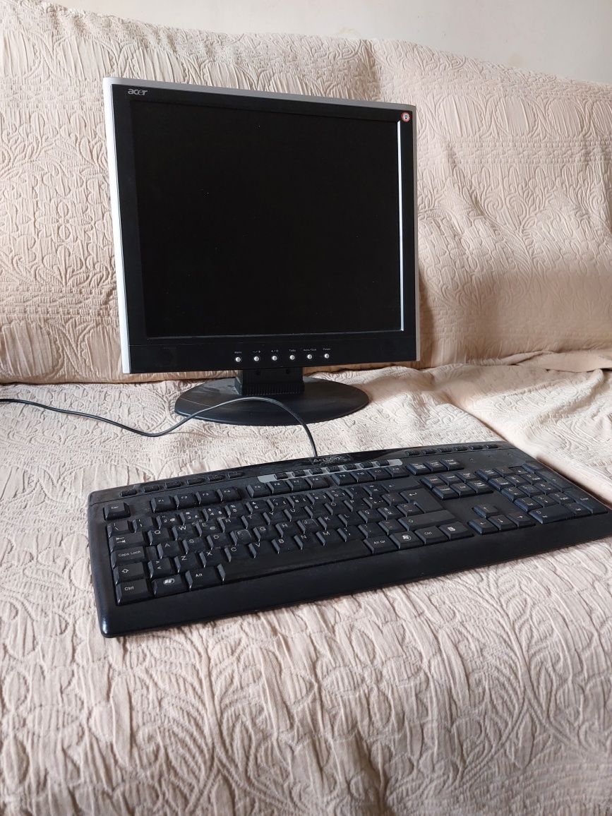 Monitor Acer e teclado