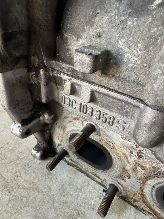 ГБЦ 1.6 FSI  03c103358s головка блока Распредвал 1.6 фсі