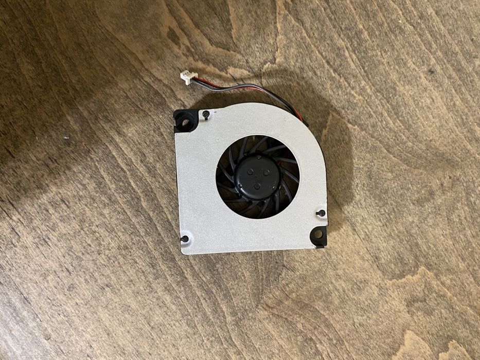 Кулер на ноотбук Toshiba lite a50 a5