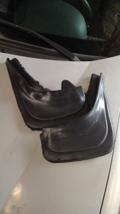 Бризговики універсальні для авто.