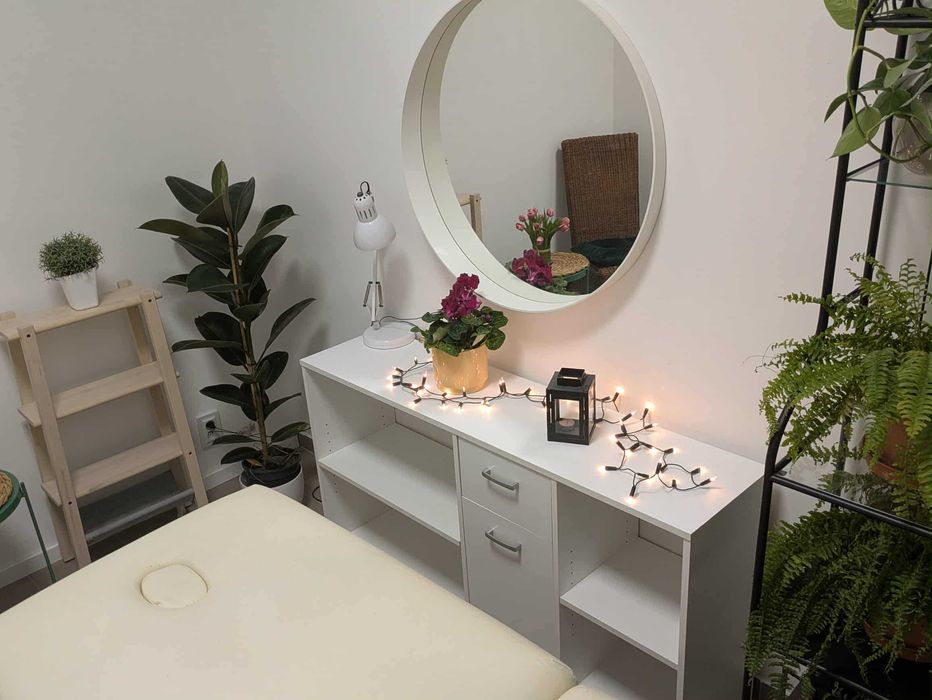 Wynajmę gabinet kosmetyka, rzęsy, manicure, masaż, tatuaż