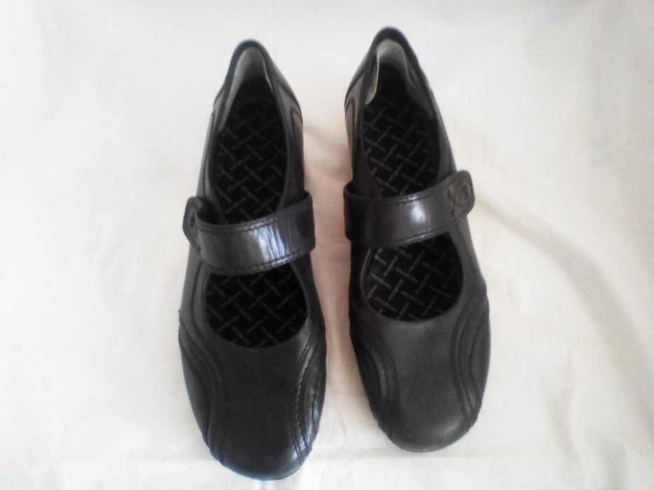 Продам жіночі туфлі  , бренда "Medicus" Німечина   , шкіра, ортопепед.