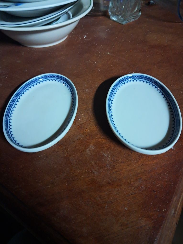 Dois pratinhos decorativos