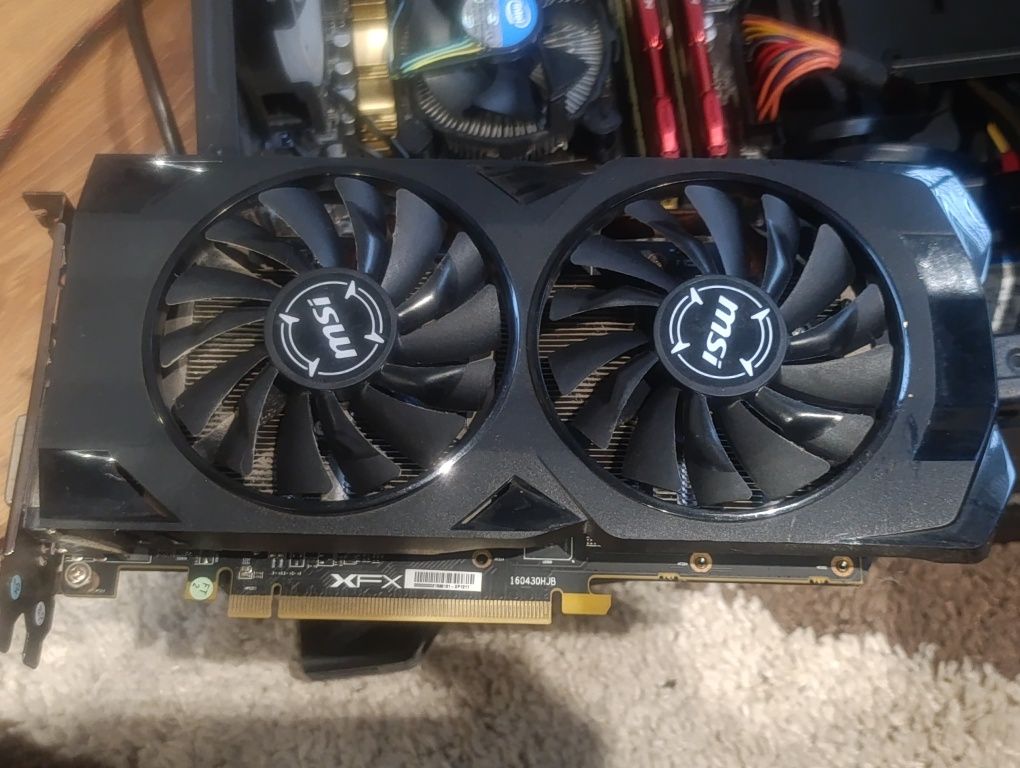 Відеокарта XFX RX 570 4gb.