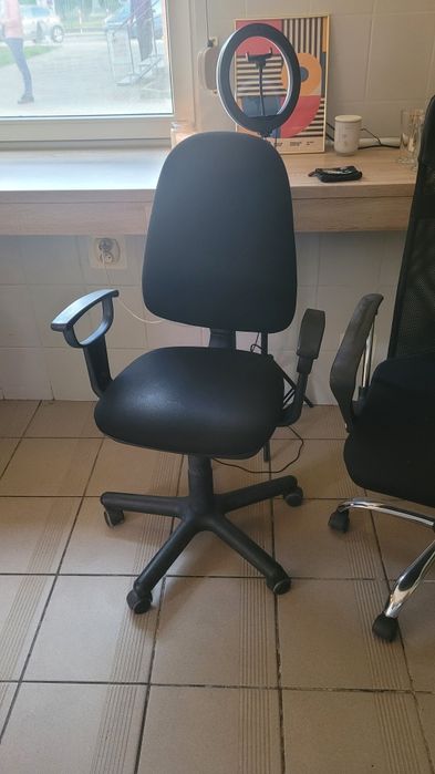 Krzeslo biurowe czarne