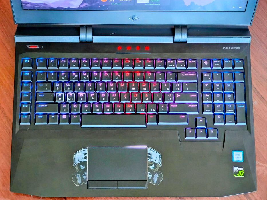 Ігровий Ноутбук HP OMEN X17"/i7-7700HQ/16Gb ОЗУ/GTX1070 8GB/2TB SSD M2