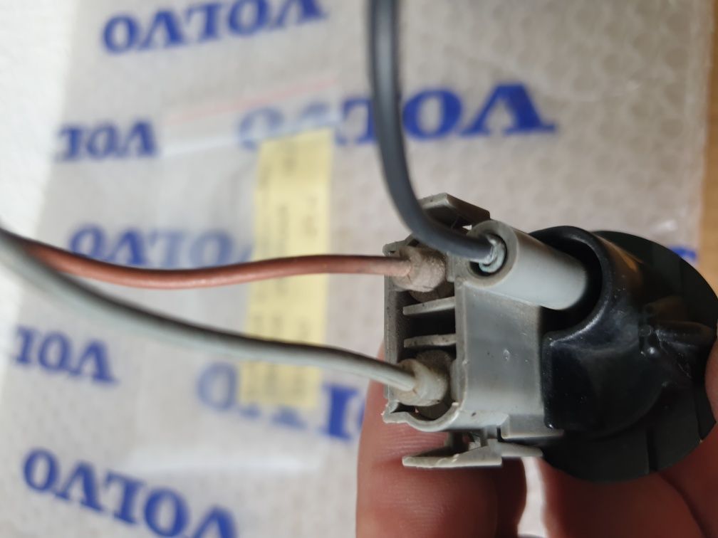 wkładka kierunkowskazu wkładka obrysowa volvo 740  NR 2