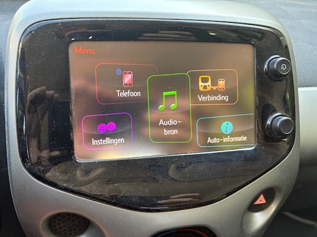 TOYOTA AYGO 1.0 AC 2018 TOUCHSCREEN 87.000 kms 5 doors
