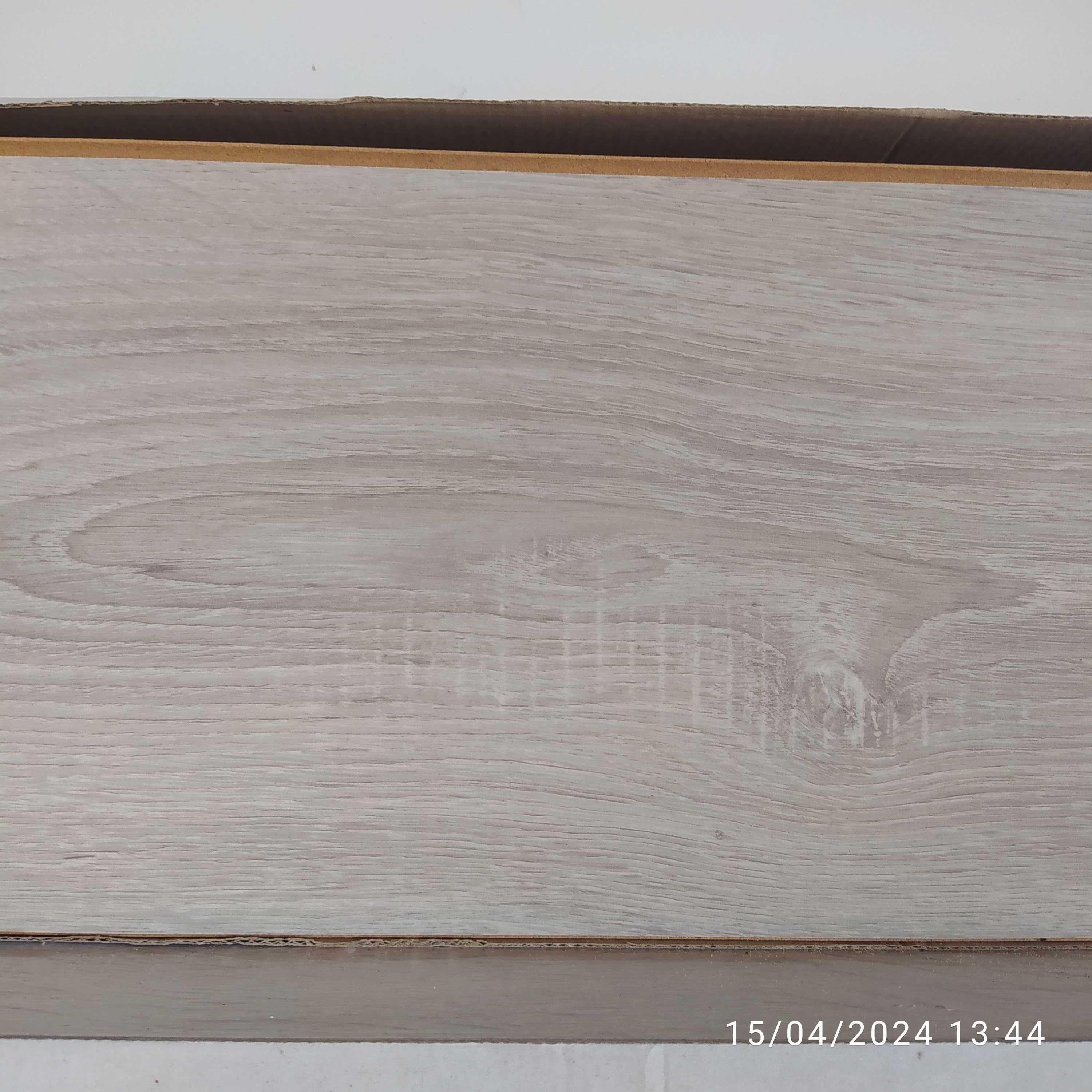 Pavimento flutuante laminado Cinza 15 m2