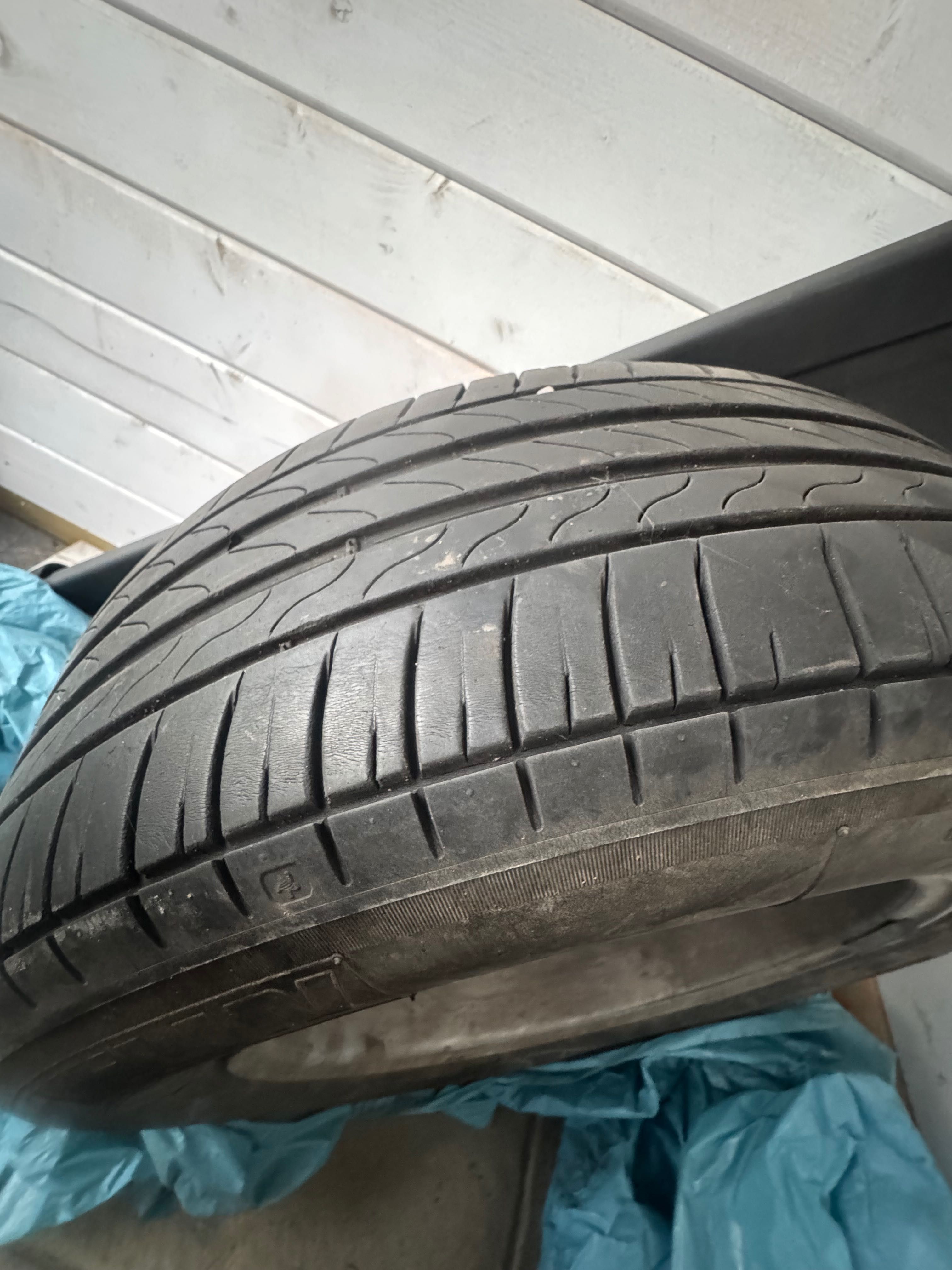 Koła - opony Michelin i alufelgi 4 szt. 195/65 R15 letnie