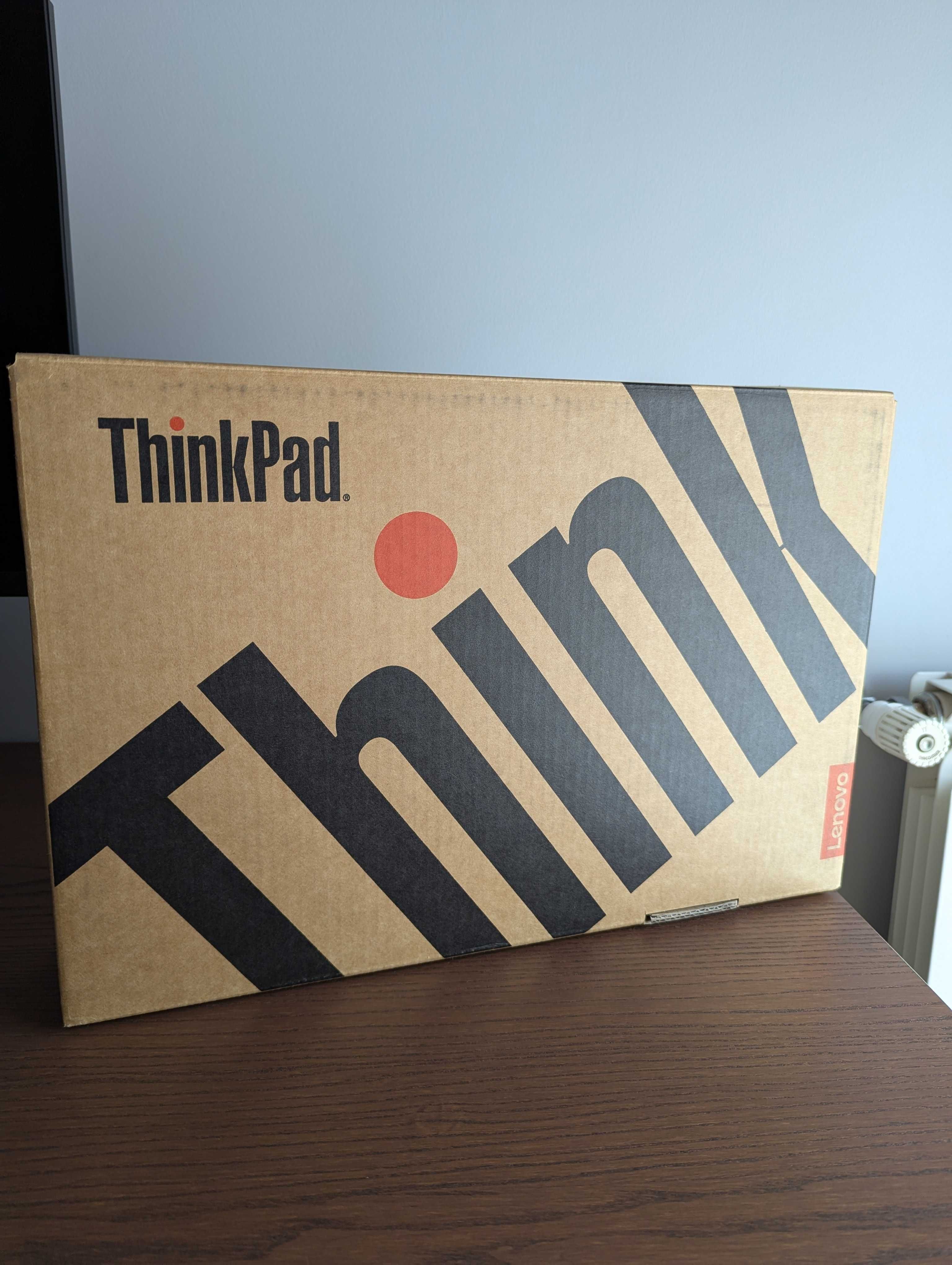 Portátil Thinkpad P14s / AMD Ryzen 7 Pro 4750U / 512GB SSD / 16GB RAM