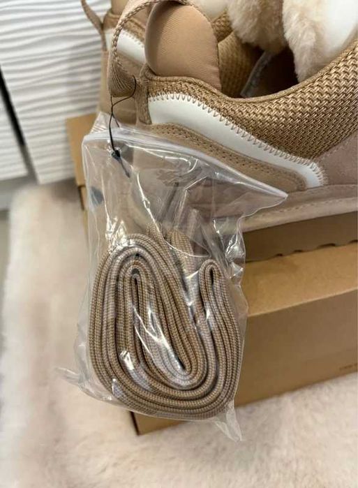 UGG_Lowmel_Sand_R.39