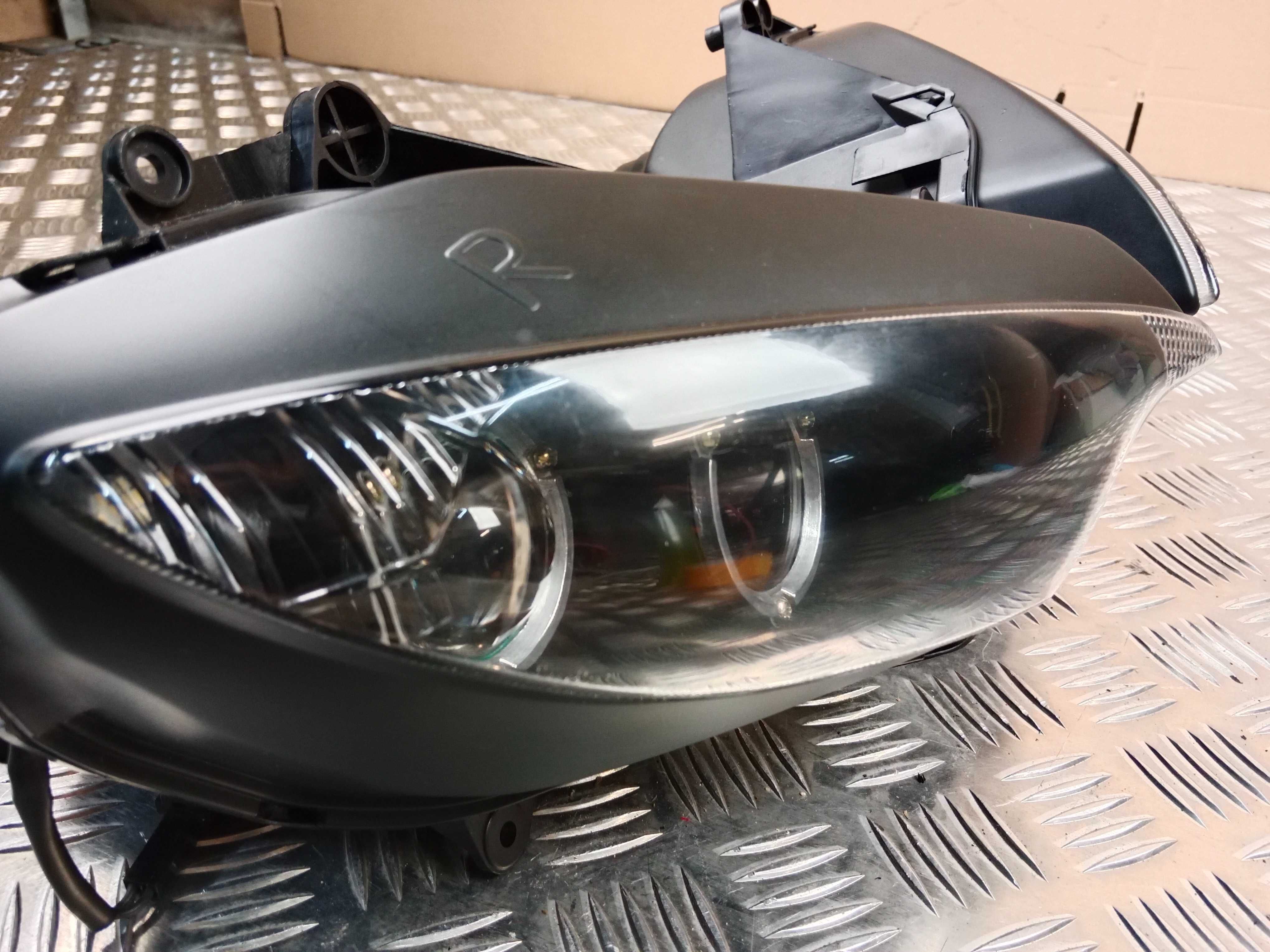 Yamaha R6 Lampa Przód Przednia Reflektor Przedni 03-05