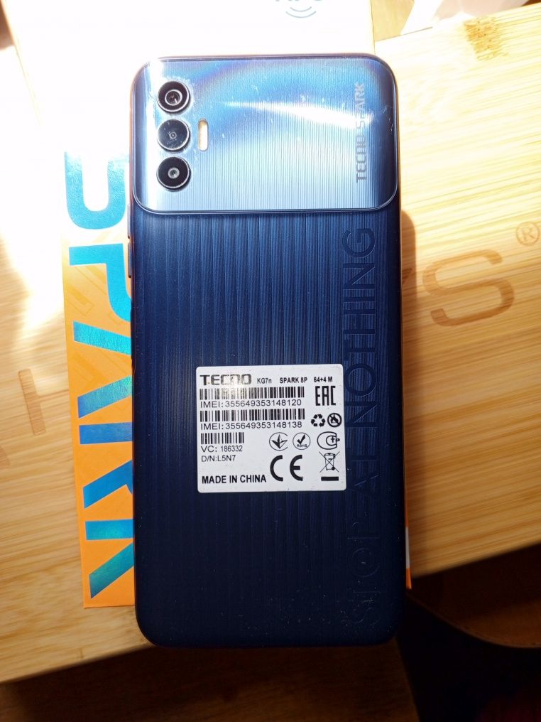 СМАРТФОН  телефон техно Спарк TECNO SPARK 8 4/64GB