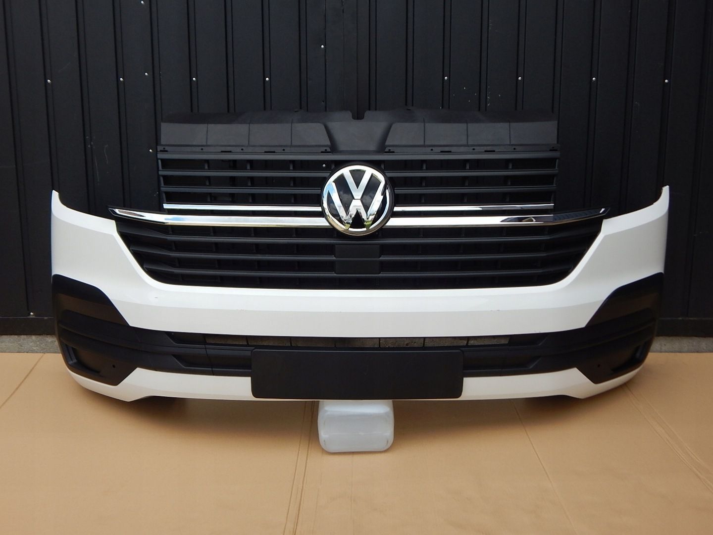 VW T6.1 MULTIVAN zderzak przód grill KOMPLETNY  IGŁA