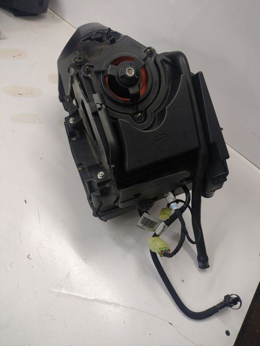 Airbox Ducati supersport 937