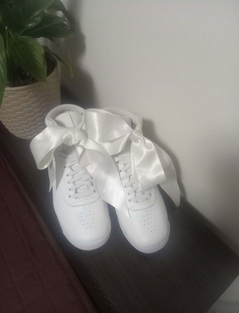 Белые кожаные кроссовки Reebook Princess! Оригинал! Новые! Недорого!
