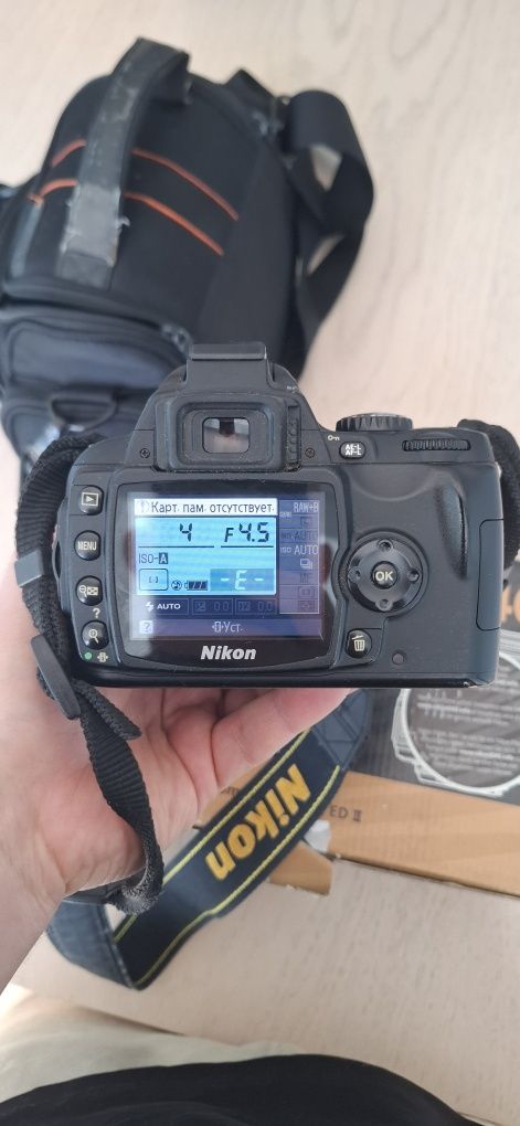 Продам фотоаппарат  Nikon D40