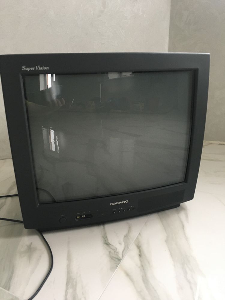 Телевізор Daewoo 2102