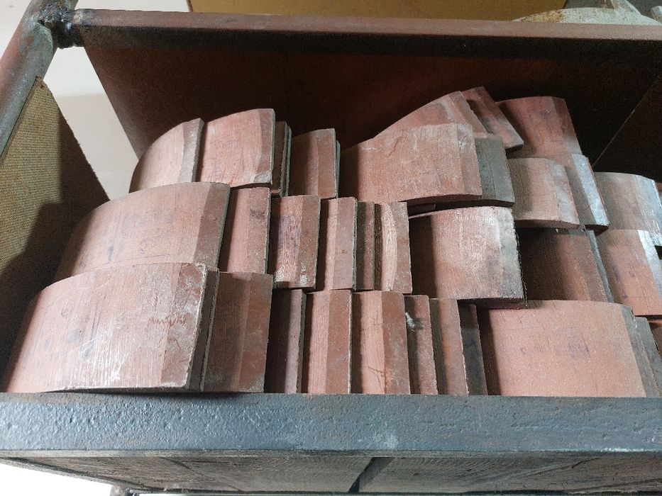 Продам колодки тормозні, та накладки тормозні і щеплення,а також лента