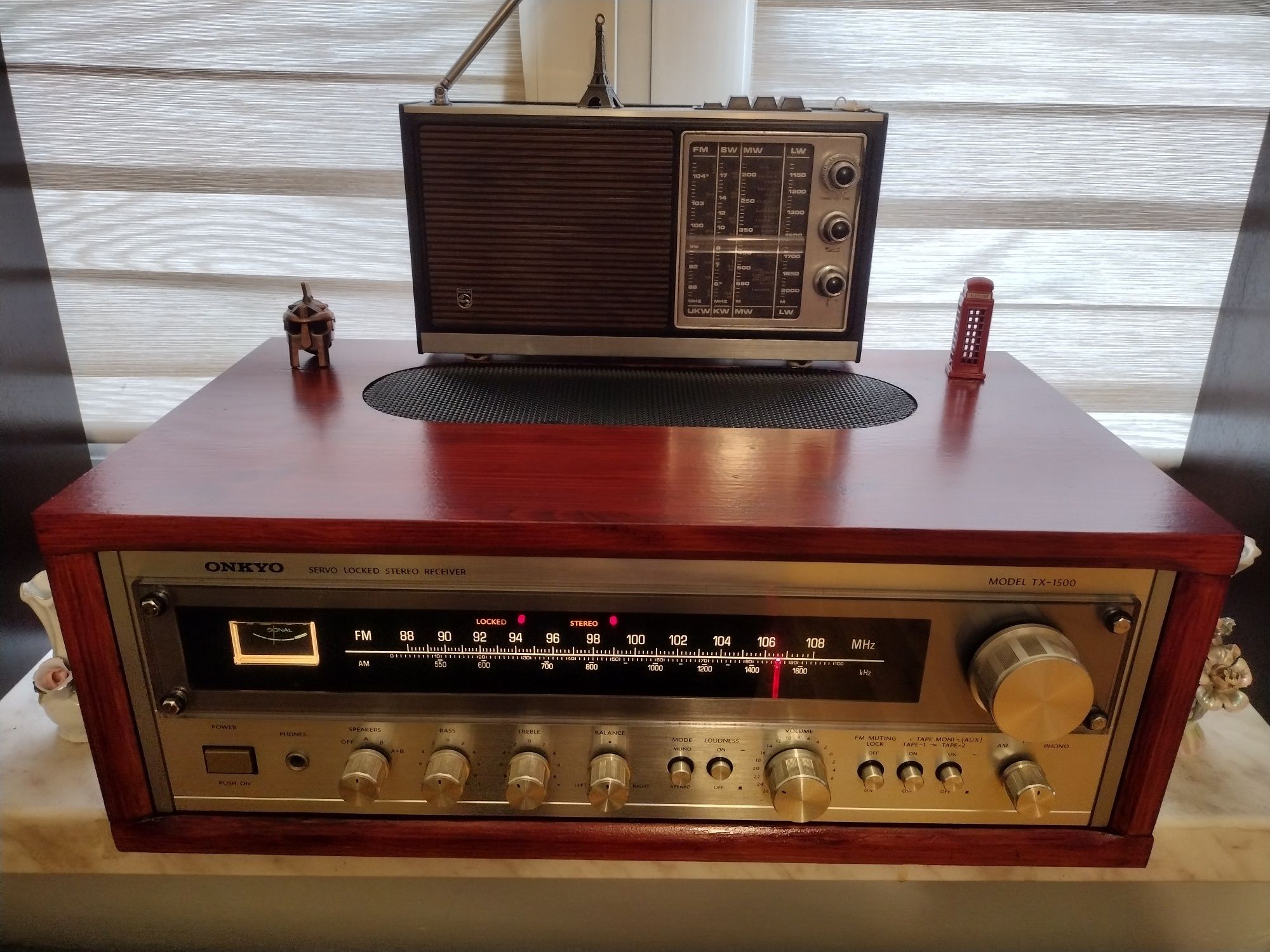 Amplituner stereo Onkyo TX-1500
