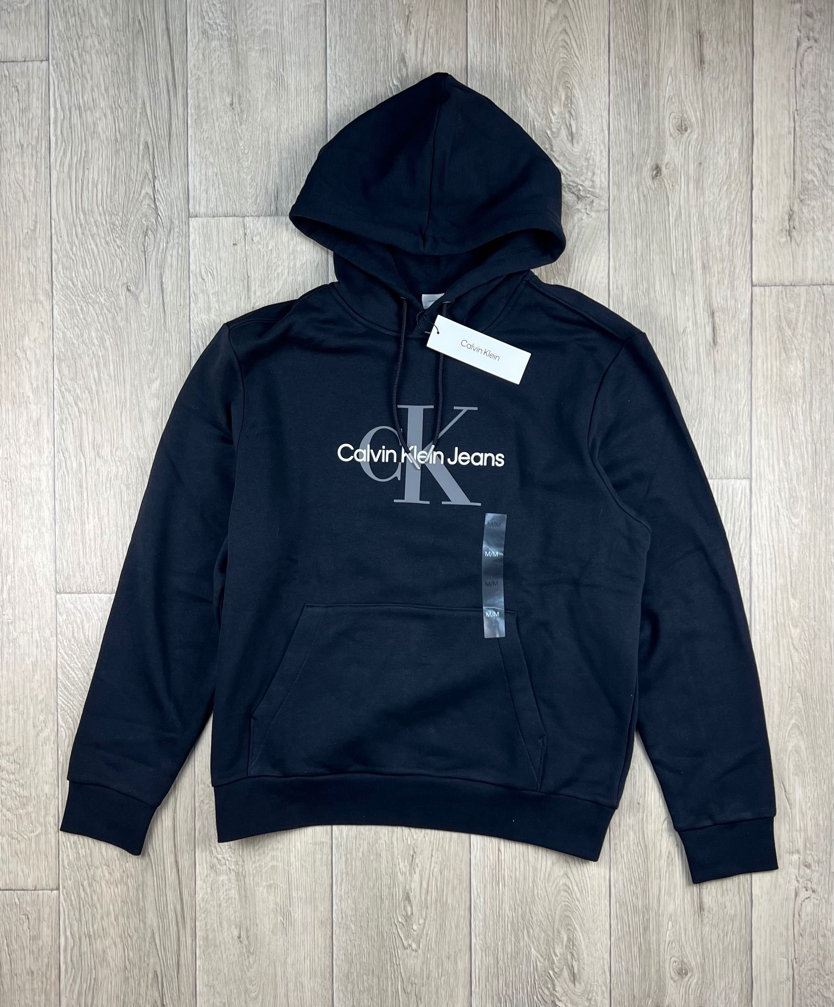 Костюм спортивний Calvin Klein

M розмір