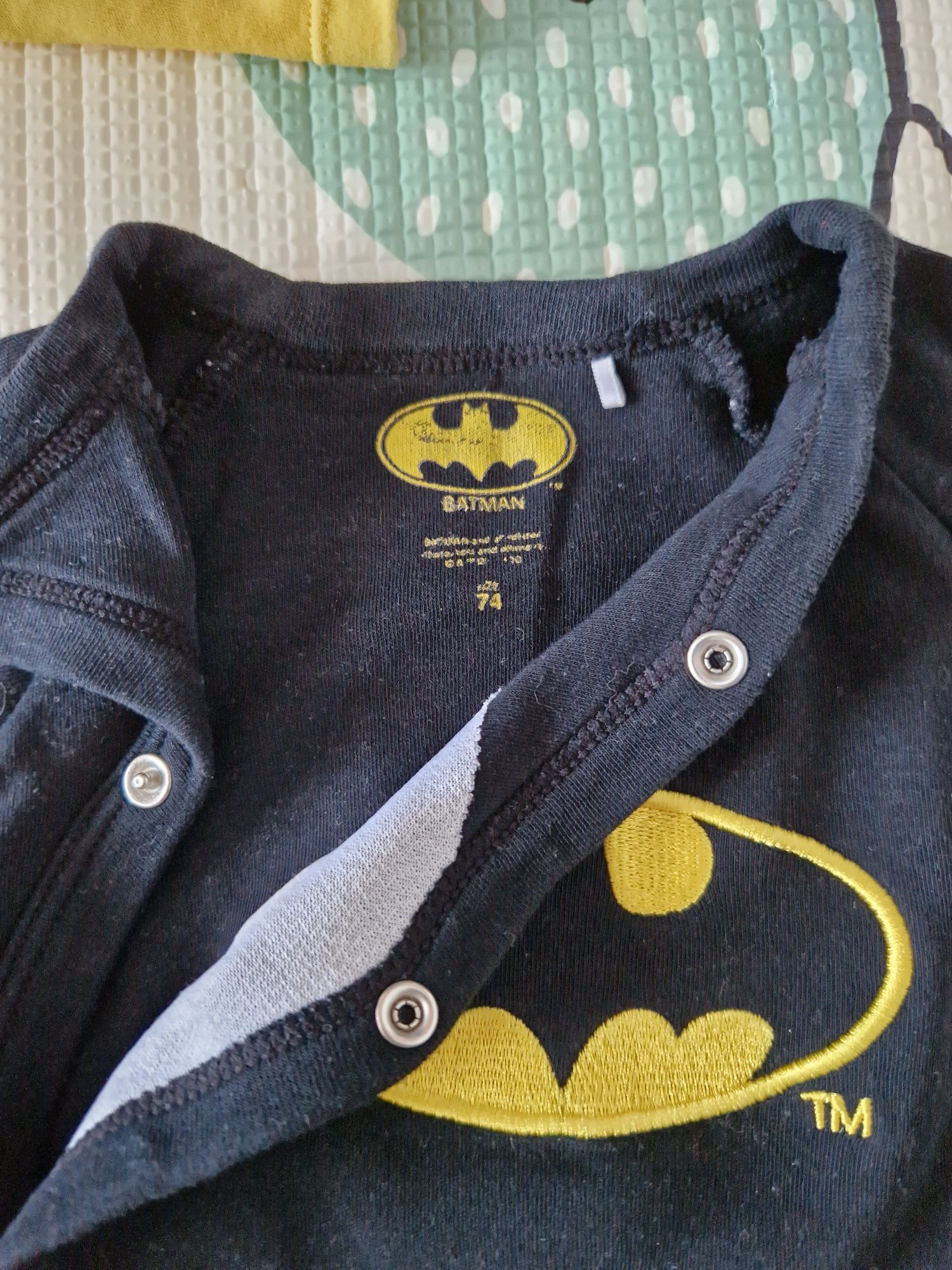 2 piżamki w rozmiarze 74, Batman