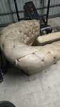 Sofá chesterfield couro