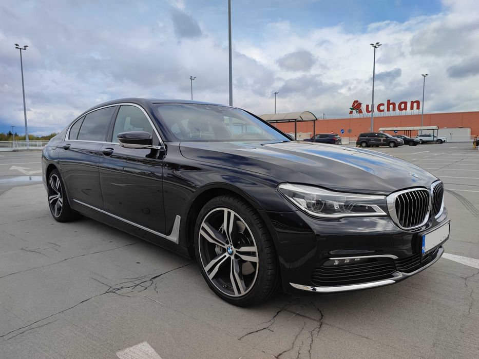 Wynajem wypozyczalnia samochodow aut premium BMW 740Li X-Drive