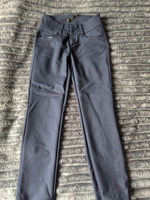 Класичні жіночі штани