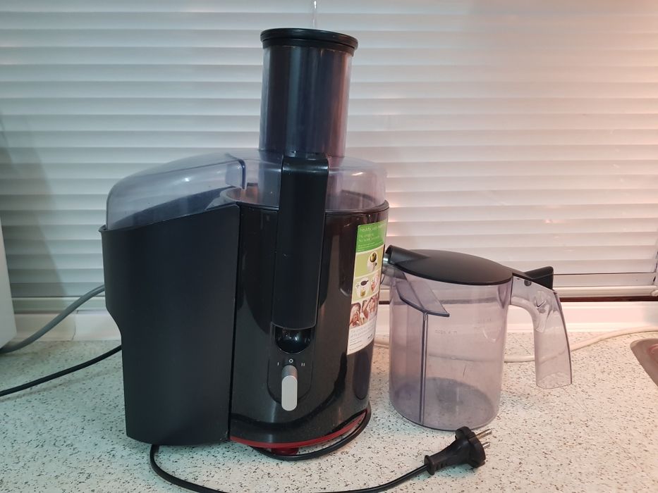 Соковижималка Phillips HR1858/90