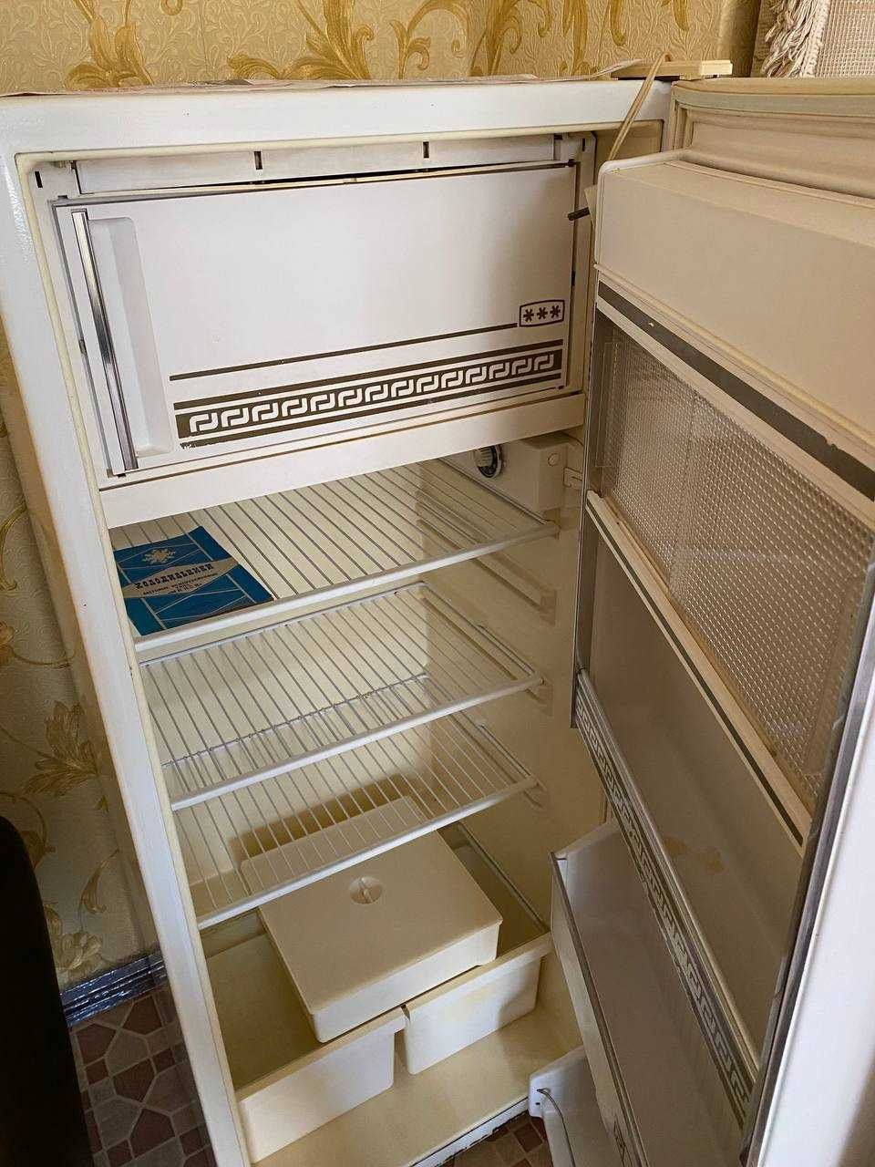 Продам холодильник Минск 16