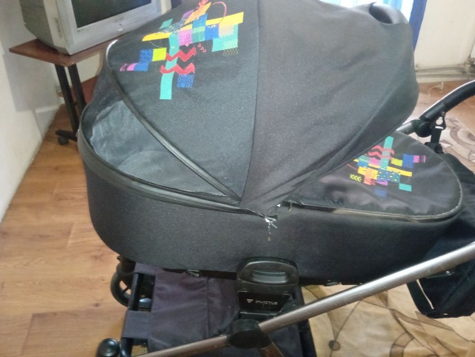 Продам дитячу коляску
