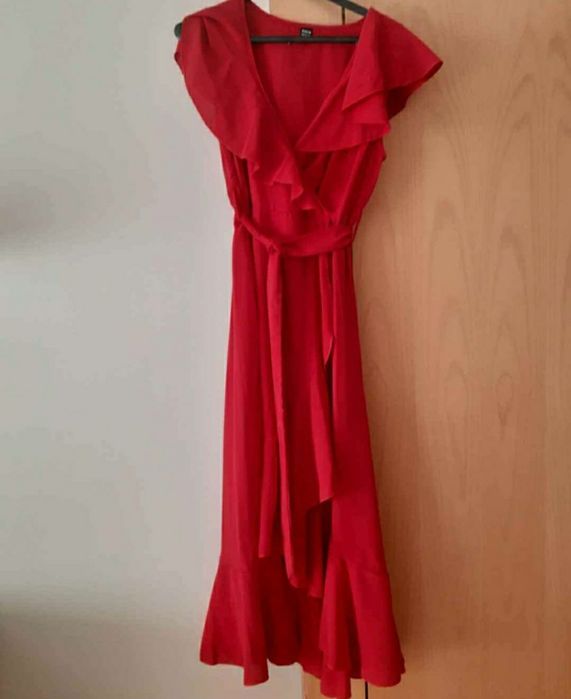 Vestido vermelho folhos NOVO