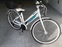 BICICLETA com pouco uso (oferta Bomba de Ar)