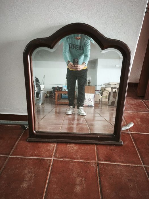 Espelho em madeira