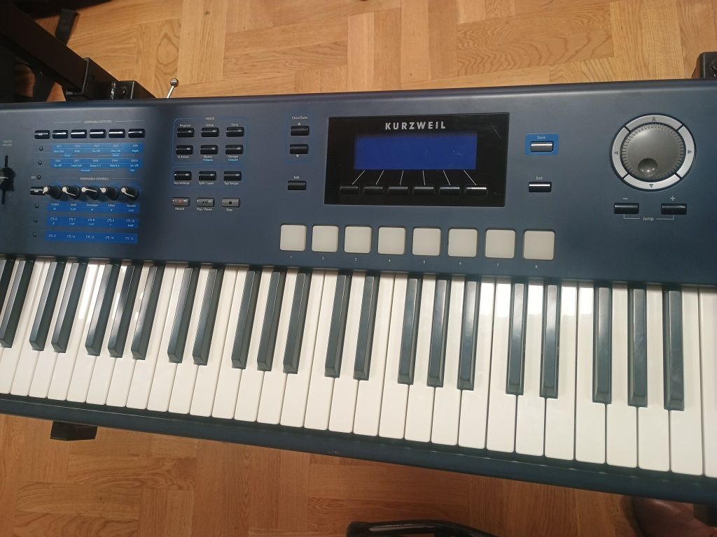 Kurzweil pc3 LE7 workstation syntezator