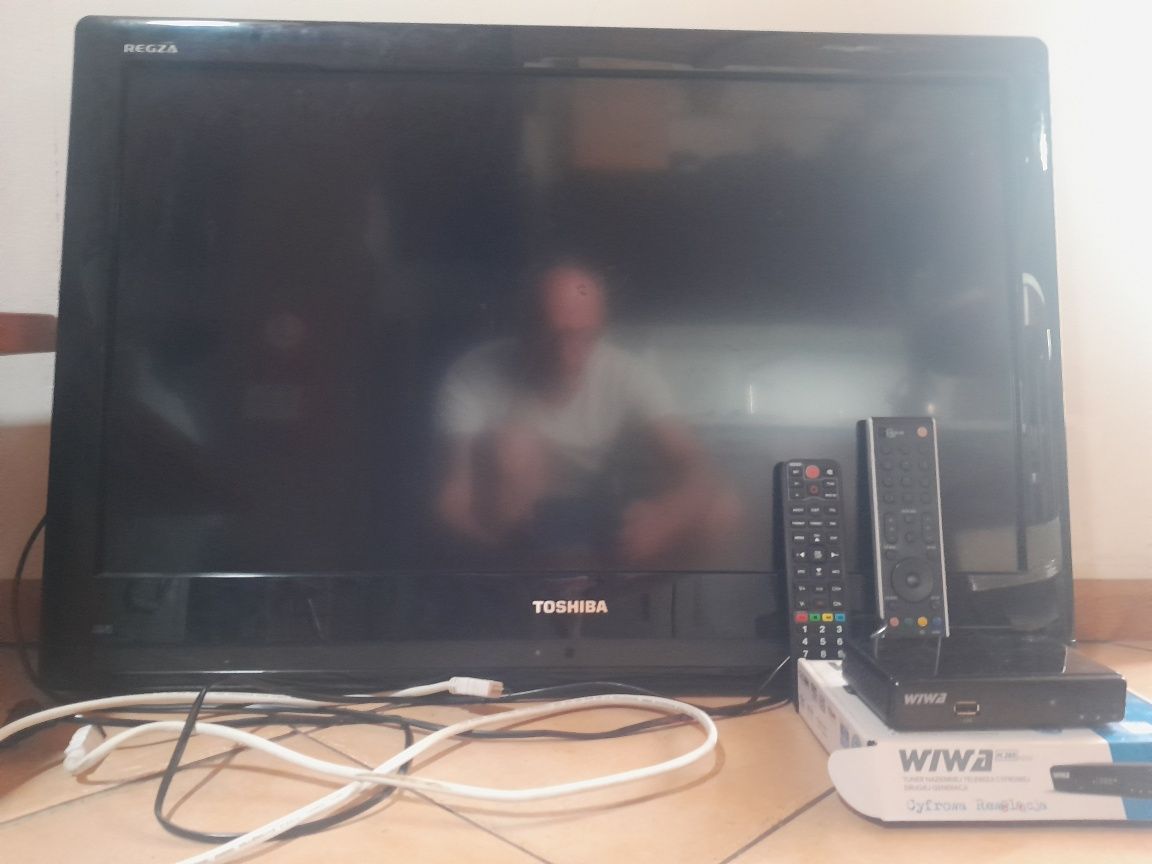Toshiba Regza 32XV555D  32cale