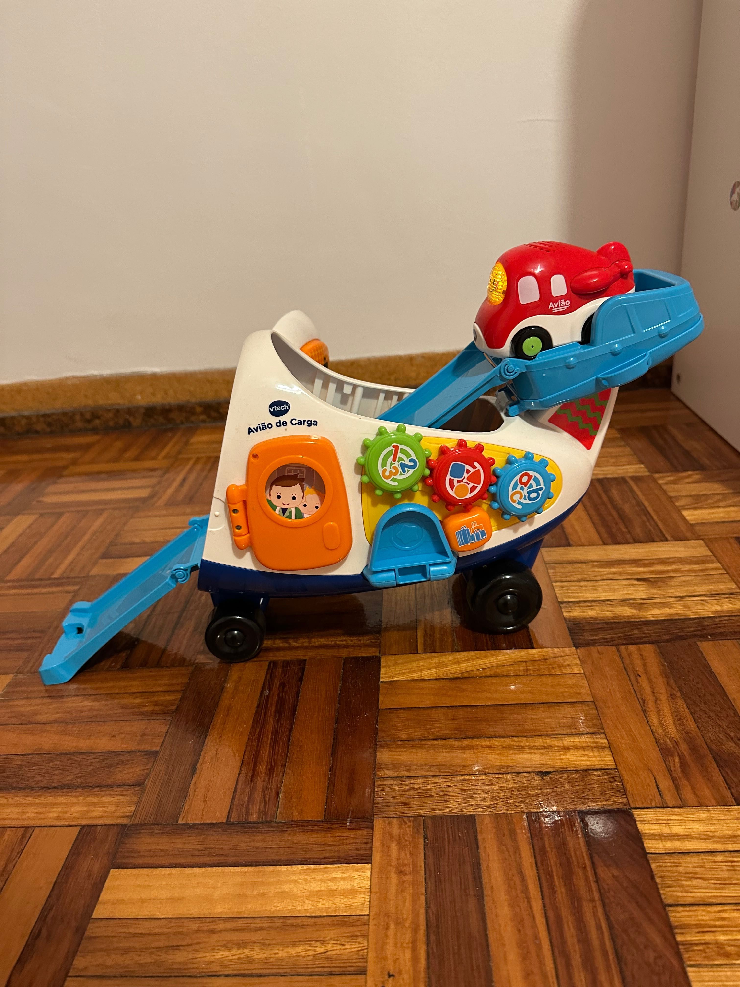 Avião com músicas Vtech